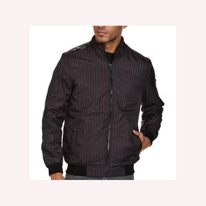 Veste de luxe en polyester-coton pour hommes Veste confortable légère chaude et respirante en polyester-coton élégante pour l'extérieur - Product Image 2