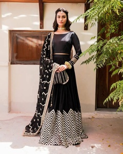 Lehenga Choli de Tela Faux Georgette India-Pakistaní para Mujer, Nueva Colección, Ropa Elegante para Fiestas y Festivales, con Bordado Intenso - Product Image 4