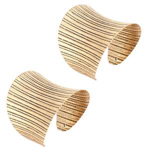 Modern Style Metal <b>Bracelet</b> Complements Updated Wardrobes With Sleek Look And Practical Wear - Product Image 1