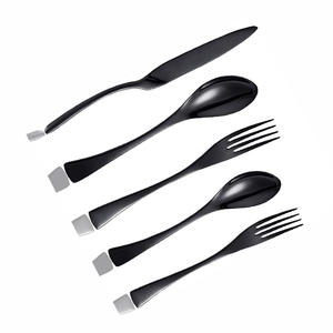 Ensemble de couverts en or en acier inoxydable de haute qualité fabriqué en Inde poignée en bambou pour les acheteurs multinationaux - Product Image 3