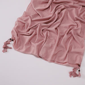 Hijabs islamiques brillants couleurs unies fil flammé gland femmes Kashka écharpe nouveau prêt à s'adapter Hijab pour femmes d'âge <span class=keywords><strong>moyen</strong></span> - Product Image 6