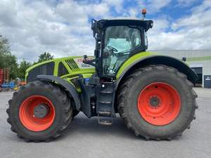 Tractor Agrícola Claas AXION 880 2021 de 230 CV con Tracción en las 4 Ruedas, Transmisión de Engranajes, Motor FPT, Bomba, Caja de Cambios y Rodamientos - Alta Productividad, Garantía de 3 Años - Product Image 2
