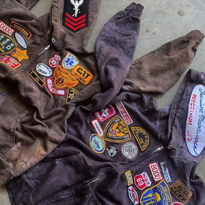 เสื้อฮู้ดดี้วินเทจปักลายแบบกำหนดเอง 500gsm สำหรับผู้ชาย ล้างสีแบบแอซิด หนักแน่น ตกแต่งด้วยแพทช์ 3 มิติ ผ้าฝ้ายฟลีซเนื้อนุ่ม 100% ทรงปกติ - Product Image 4