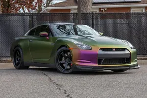 Nissan GT-R Premium 2010 - Product Image 3