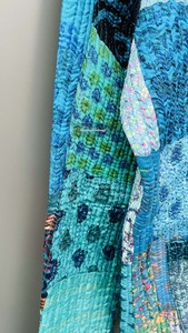 Chaqueta de retazos hecha a mano, chaqueta Sari de seda. Chaqueta acolchada, abrigo de invierno, Chaqueta corta, chaqueta unisex - Product Image 5