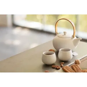 Juego de Té Sencha Personalizado con Diseño de Cerámica y Bambú para Amantes del Café y el Té - Product Image 3