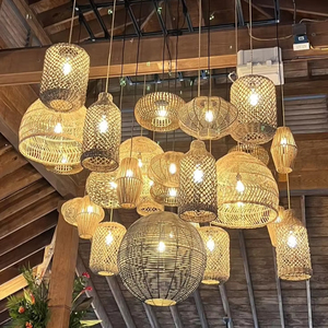 โคมไฟระย้าไม้ไผ่ทำมือผู้ผลิตส่งออกผู้จัดจำหน่ายขายส่งแสงธรรมชาติจากเวียดนาม - Product Image 1
