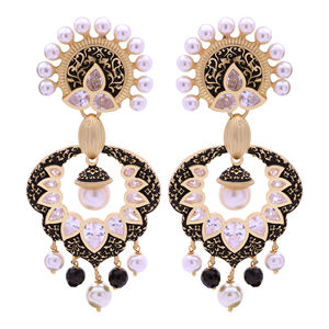 Pendientes colgantes chapados en oro elegantes, artesanos tradicionales, moda personalizada, latón de lujo, diseño de moda, proveedor de exportación directa - Product Image 2