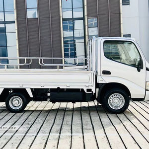 2026 pour Dyna 200 Diesel Turbo Manuel Sièges en Cuir Alliage d'Aluminium R17 Camion - Product Image 1