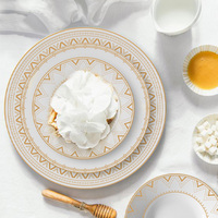 Ensembles d'assiettes de luxe vaisselle or et blanc tasses à dîner assiettes vaisselle de mariage plat d'or