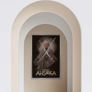 Affiche Star Wars Ahsoka Tano de style moderne avec Ahsoka et ses sabres laser pour décoration murale - Product Image 5