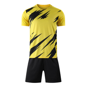 Conjunto de fútbol personalizado para hombre, camiseta y pantalón corto, transpirable, sublimación, venta al por mayor - Product Image 1