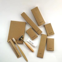 Kit de Amenidades Premium para Huéspedes de Hotel en Caja Blanca Incluye Loción Corporal, Champú, Acondicionador, Jabón de Baño, Gel de Ducha y Kit de Costura