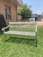 Banc de jardin économique en bois massif Mobilier de jardin extérieur de style moderne pour parc et patio Chaise de décoration durable pour le centre commercial