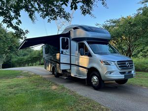 Camping-car d'occasion Mercedes-Benz Sprinter 3500XD Tiffin Wayfarer 25QW 2020 - Product Image 3