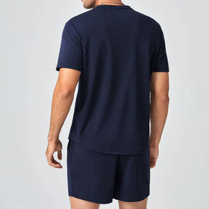 Nouvel ensemble de sport d'été personnalisé avec logo, t-shirt à manches courtes et short pour homme, ensemble court deux pièces respirant pour homme - Product Image 3