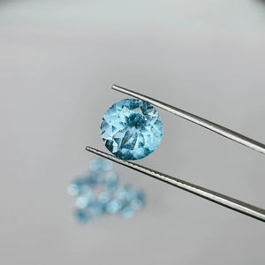 Topacio azul natural limpio de 11 mm, corte redondo, calidad AAA con brillo AAA y buen color, perfecto para tallar y pulir. - Product Image 3