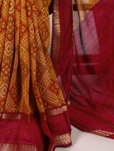 ผ้าพิมพ์ลาย Bandhej ผ้าโพลีเอสเตอร์ผ้าชานเดอร์ผ้าวิสคอสจากผ้าทอ zari พร้อมส่งออก - Product Image 3