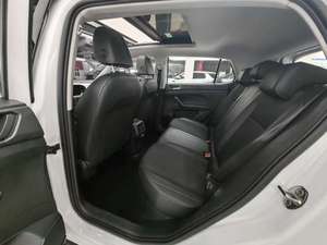 2024 Superventas 1.2T Yue Smart Edition Sedán de Gasolina Usado 5 Puertas 5 Asientos Asientos de Cuero Techo Solar Panorámico Cámara Trasera 360 - Product Image 2