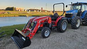 Tracteur agricole multifonction Massey Ferguson 2E.50 70-200 CV à roues/chenilles 2025 - Product Image 2