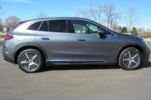 Mercedes-Benz EQE350 4MATIC SUV 2023 Usado en Buen Estado, Volante a la Izquierda/Derecha - Product Image 5