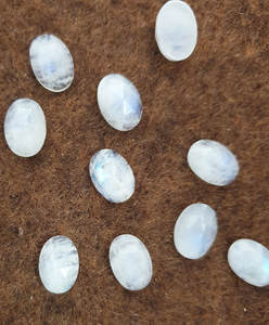 Superventas 6,43 Cts Natural Rainbow Moonstone 14x10mm Oval Rosecut 6mm Grueso Calidad suelta Piedra de color blanco Popular para su - Product Image 3