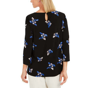 Blusa Casual para Mujer Charter Club, Estampado Floral, Pliegues en el Pecho, Talla Única, Color Negro, Hecha de Poliéster con Decoración de Botones - Product Image 2