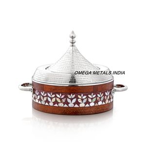 Casserole en métal d'excellente conception avec couvercle poli miroir en acier inoxydable Hotpot de haute qualité pour la décoration de table - Product Image 2