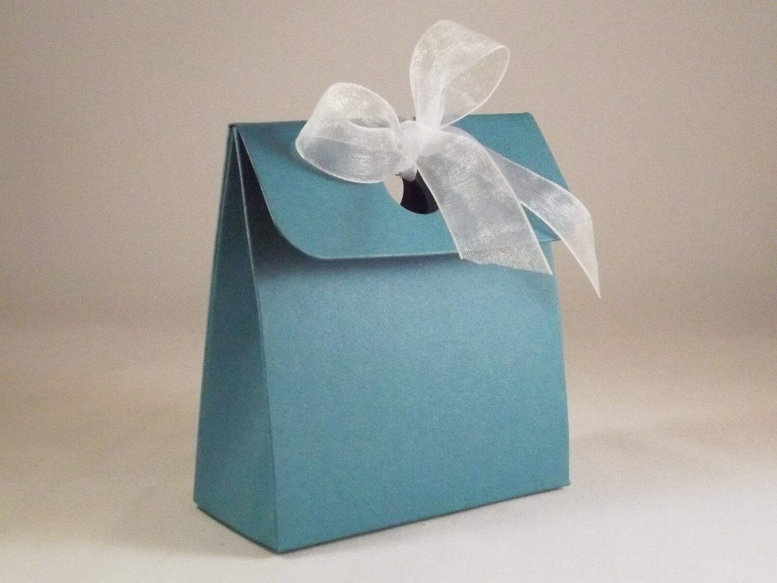 สีน้ำเงิน