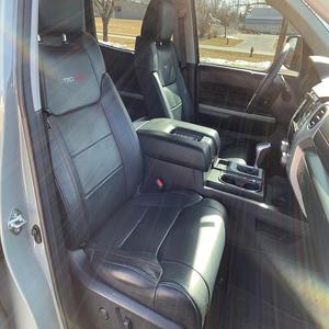 Alerte Offre Exceptionnelle! Toyota Tundra TRD Pro V8 Power 4WD Lunar Rock Luxury Truck 2021, état impeccable - Product Image 4