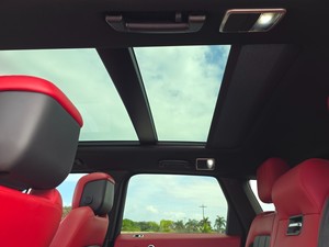 IMPRESIONANTE LAND ROVER RANGE ROVER SPORT HST 2020 CON TRANSMISIÓN AUTOMÁTICA Y ASIENTOS DE CUERO - Product Image 5