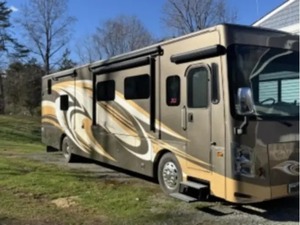 Autobús deportivo Coach Man 408 DB diésel de 2017 con motor diésel Cummins I6 de 340 hp - Product Image 2