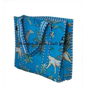 Sac fourre-tout matelassé en coton vintage imprimé en blocs de jungle fait à la main, écologique, logo personnalisé, fermeture éclair, hiver, printemps, été - Product Image 1