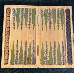 Backgammon en bois de ronce, élégants accents en bois et or, jeu de table de luxe, design élégant et unique, disponible en gros - Product Image 5