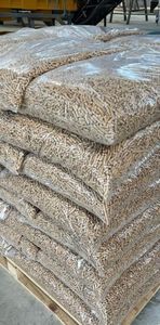 Suministro de fábrica EN 6mm/8mm Pino abeto/Pellets de madera de haya en bolsas de 15kg arena para gatos de bentonita - Product Image 4