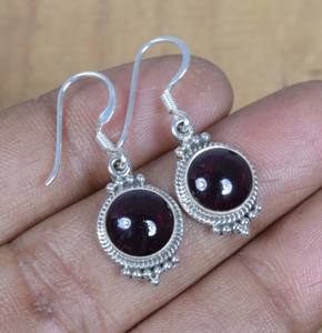 Pendientes Largos de Plata de Ley 925 con Piedras Preciosas, Diseño Bohemio, Hechos a Mano, con Granate, para Bodas y Eventos Especiales para Mujer - Product Image 4