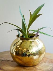 Jarrón de mesa de flores de Metal cóncavo de oro negro de latón AK para decoración del hogar Interior - Product Image 5