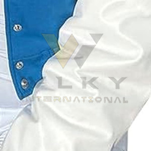 Vestes Lettermen respirantes de haute qualité pour femmes avec col montant Conception de logo personnalisé et traitement tricoté - Product Image 6