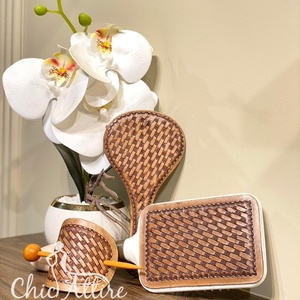 ชุดเครื่องแป้งทำจากหนัง3ชิ้นลายแกะสลักด้วยมือด้วยมือ2024 - Product Image 1