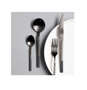 Ensemble de couverts en métal de meilleure qualité avec couverts de vaisselle couleur noire de 5 pour cuillère en acier miroir d'hôtel à prix raisonnable - Product Image 3
