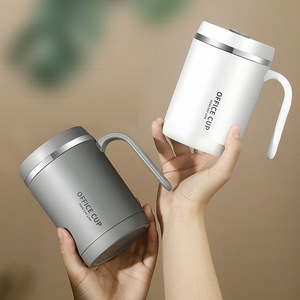 Tasse de voyage 500ml Tasse à <span class=keywords><strong>café</strong></span> de restaurant Tasse <span class=keywords><strong>thermos</strong></span> en PP avec poignée Tasse <span class=keywords><strong>thermos</strong></span> portable Tasse de qualité alimentaire avec couvercle - Product Image 3