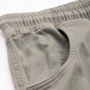 กางเกงคาร์โก้ผู้ชายแบบมีหลายกระเป๋าน้ำหนักเบาทรงตรงสไตล์เอวกลางบริการ OEM ตามสั่ง - Product Image 5