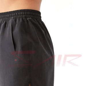 Venta al por mayor 100% algodón mujeres pantalones cortos último estilo Color sólido personalizado mujeres pantalones cortos Casual verano 2024 pantalones cortos elásticos de moda - Product Image 2