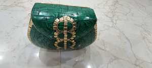 Bolsas de mano con apliques de metal con cuentas hechas a medida, bolsa de mano tribal adecuada para tiendas de joyería y accesorios de moda - Product Image 5