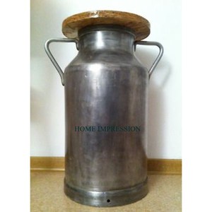 Bidon de lait galvanisé avec poignée et couvercle en bois Style vintage Décoration de haute qualité Bidon de lait en métal à vendre d'Inde - Product Image 1