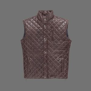 Chaleco de Motociclista de Cuero Genuino para Hombre con un Corte Tradicional Diseñado para una Comodidad Diaria de Conducción y un Estilo de Motocicleta Simple y Atemporal - Product Image 3