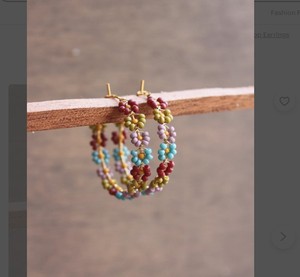 Aros de Cuentas Tejidas de Primera Calidad, Aros de Flores, Joyería Estilo Años 90, Pendientes de Aro con Flores de Cuentas - Product Image 1