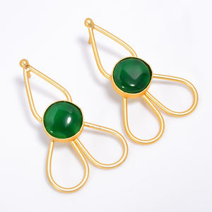 Hermosos pendientes de piedras preciosas de latón, pendientes de moda chapados en oro de 14K, fabricante de joyas de piedras preciosas de latón hechas a mano - Product Image 5