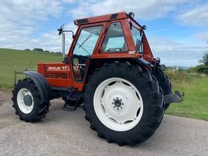 รถแทรกเตอร์สำหรับเดินเท้า110-90 4WD รถแทรคเตอร์แบบใช้ล้อสำหรับฟาร์มพร้อมเครื่องยนต์110HP เกียร์90 4WD มอเตอร์และตลับลูกปืน - Product Image 2