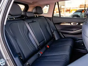 G l l L Y EV5 AWD SUV 2025 con Batería de Litio, Neumáticos R18, Asientos de Cuero, Techo Panorámico, Asientos Eléctricos de 110kWh+ - Product Image 3